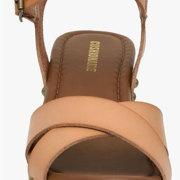 CUSHIONAIRE Women's Slate Faux Wood Sandal Worn once size 6 Adorable - Picture 2 of 4